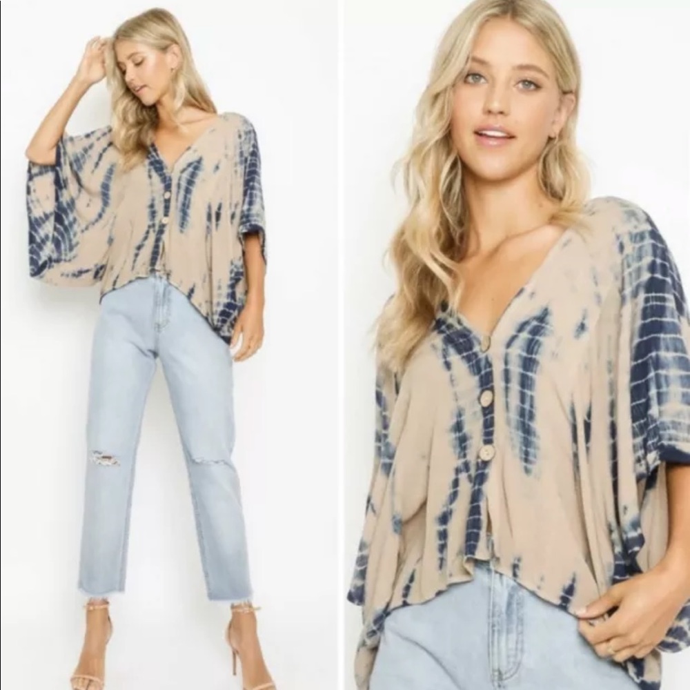 VICI COLLECTION Tie Dye top. Size Large.